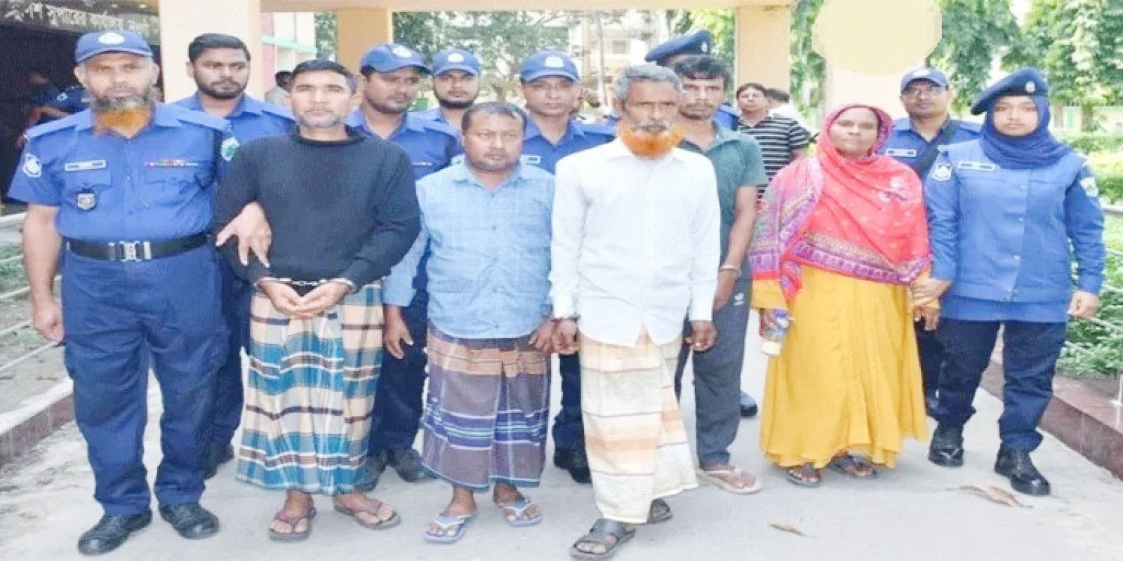 নওগাঁয় বড় বোন হত্যায় ছোট ভাইসহ গ্রেপ্তার-৫