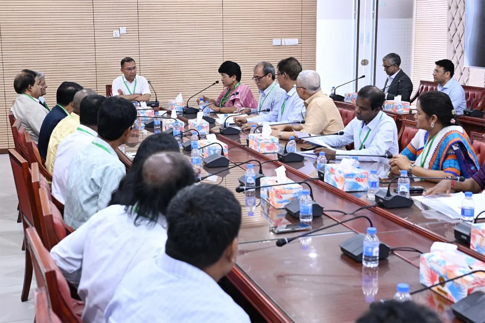ঐক্যবদ্ধভাবে সবাইকে কাজ করতে হবে : প্রধানমন্ত্রী