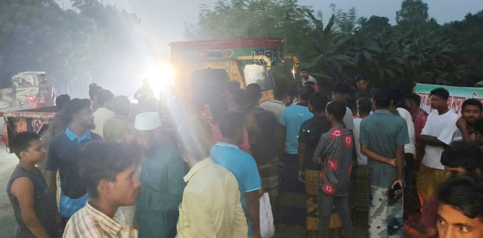 সিংড়ায় ভুটভুটি-মোটরসাইকেল সংঘর্ষে নিহত এক