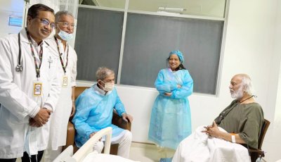 অসুস্থ বিএনপি নেতা মঈন খানকে দেখতে হাসপাতালে রাষ্ট্রপতি