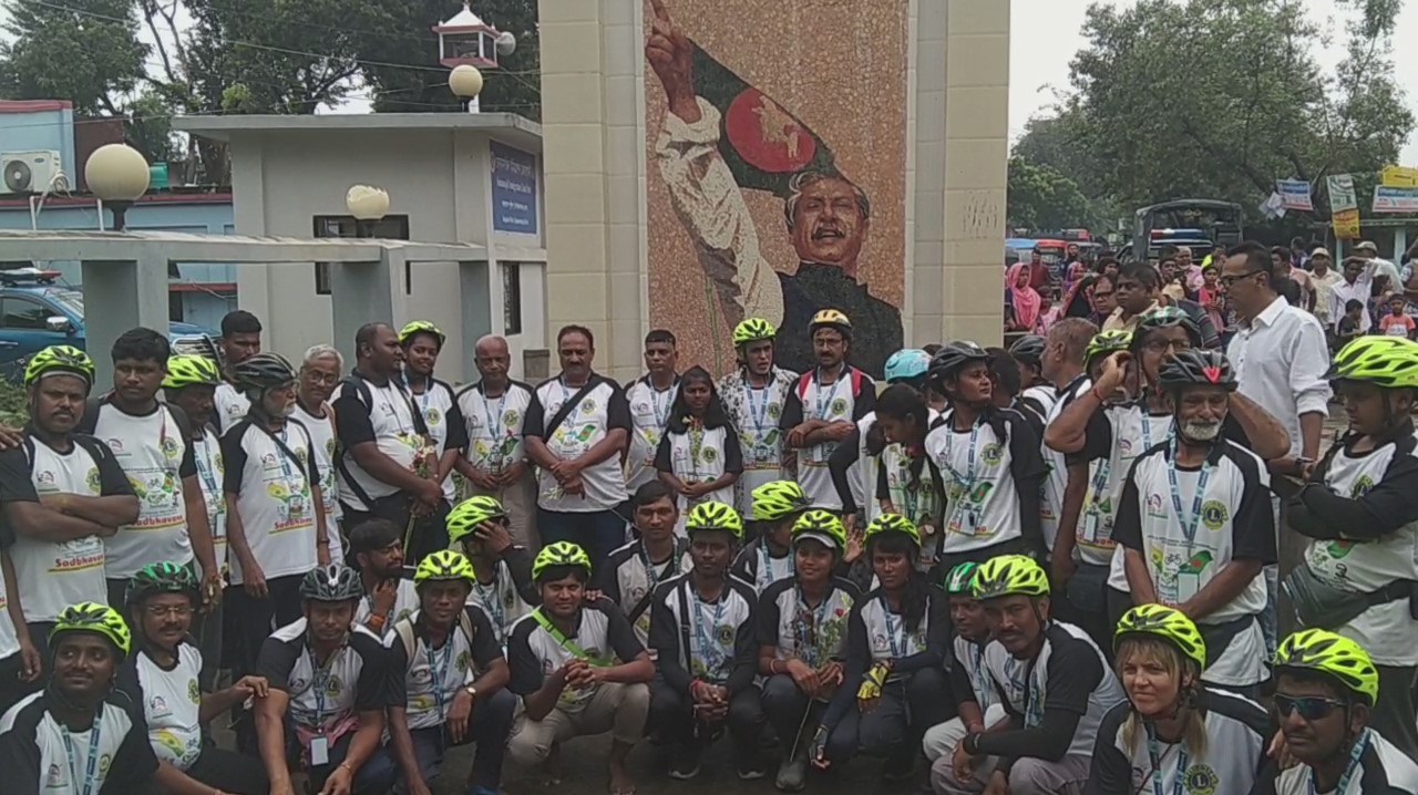গান্ধী আশ্রমের ৭৫ তম প্রতিষ্ঠাবার্ষিকী পালনে ৫২ সদস্যের ভারতীয় দল সোনমসজিদে