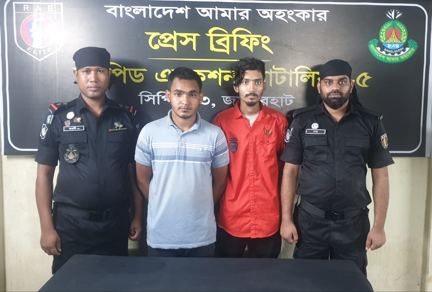 জয়পুরহাটে ৮ ঘণ্টার মধ্যেই ধর্ষণ মামলার প্রধান আসামীসহ দুইজন আটক