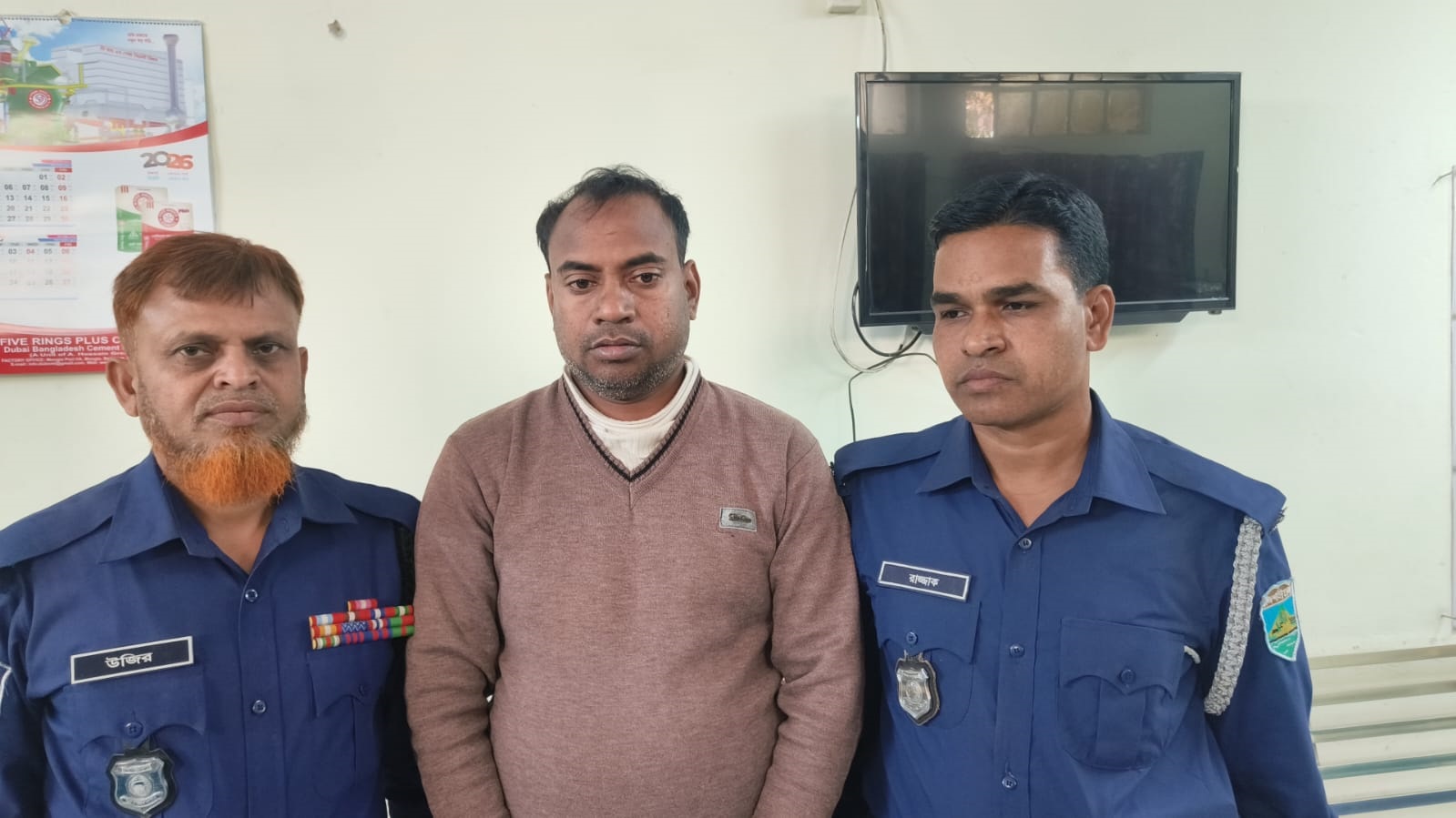 চাঁপাইনবাবগঞ্জে বোমা বিস্ফোরণে নিহত-২ ॥ ‘মূল হোতা’ দুলাল গ্রেপ্তার